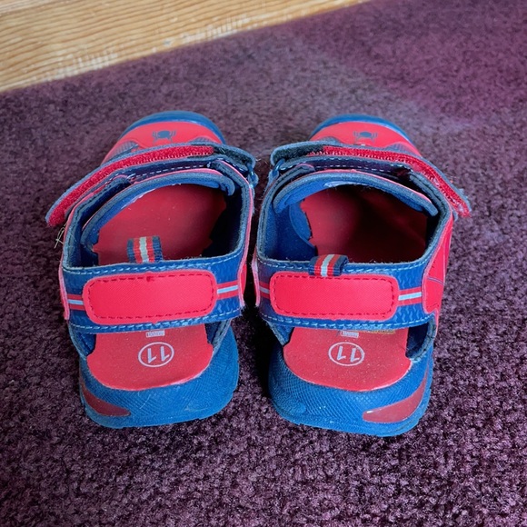 🕷 Spider-Man Sandals 🕷 - Picture 4 of 7